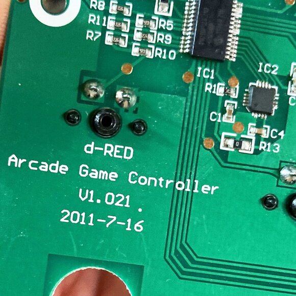 D-RED VIDEO GAME CONTROLLER V1.120 JOYSTICK + (4) BUTTONS (EXTRA PARTS) - Picture 5 of 6